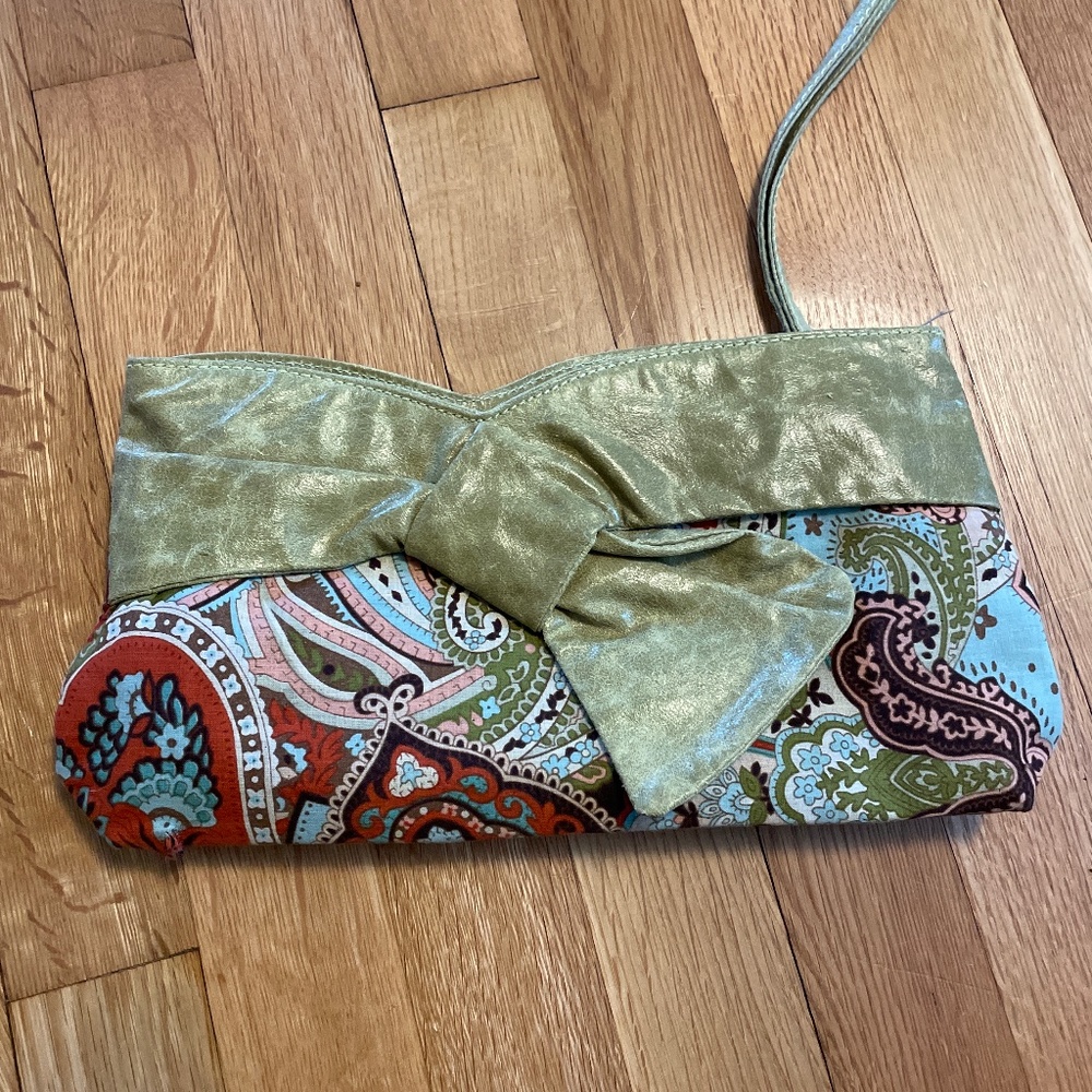 Floral Ebisu clutch